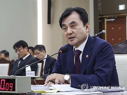 (2nd LD) Defense chief says USFK's military buildup aimed at deterring N. Korea