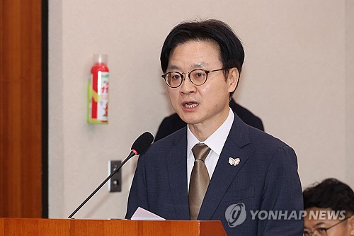 Industry minister reiterates legitimacy of Czech nuclear power plant deal