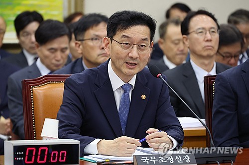 Minister objects to any 'unfair' tariff deal with U.S.