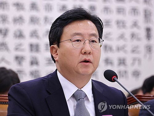 Seoul chief prosecutor offers to resign following decision not to appeal development scandal case