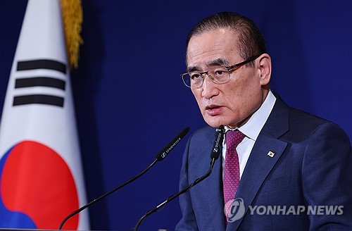 (LEAD) Security adviser says no info yet on Trump-Kim talks, but S. Korea will prepare such possibility