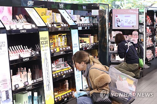 Gov't to support K-beauty firms entering major global retail networks: trade ministry