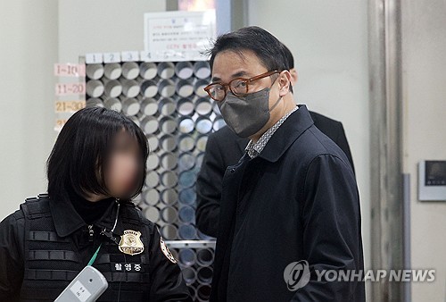 Ex-first lady's brother attends arrest warrant hearing over alleged evasion of development fees