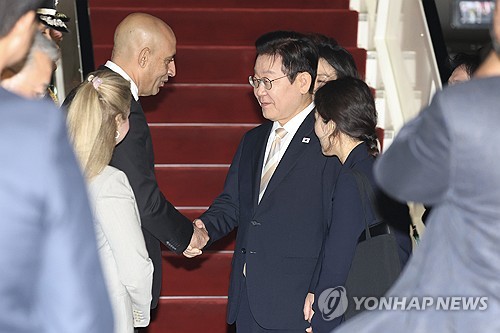 Lee, Egypt's El-Sisi hold summit to deepen ties in trade, investment