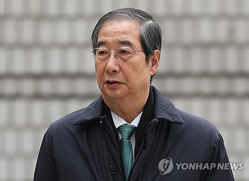 Special counsel demands 15-year prison term for ex-PM Han in martial law case