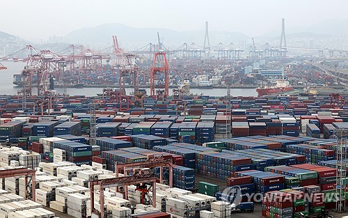 SK, H-Line Shipping to relocate headquarters to Busan under gov't maritime initiative