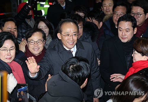 韩法院驳回对最大在野党前党鞭秋庆镐逮捕令