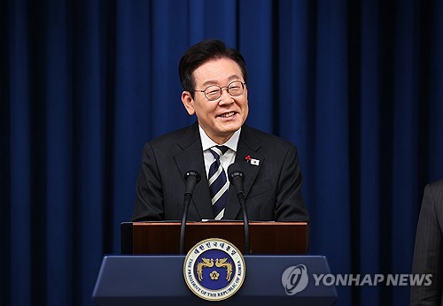 Lee thanks opposition party for cooperation in passage of 2026 budget bill