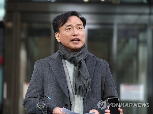 (LEAD) Nominee for newly established media watchdog chief vows to promptly stabilize agency