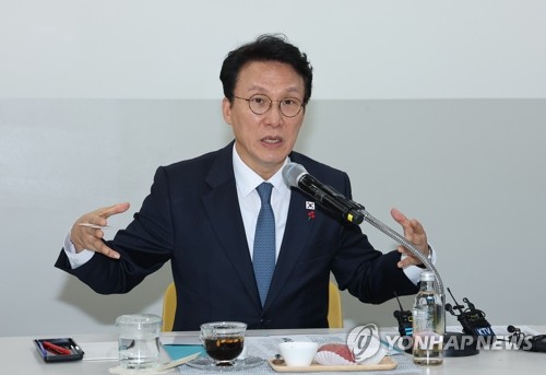 PM, BOK chief agree to communicate closely on economy