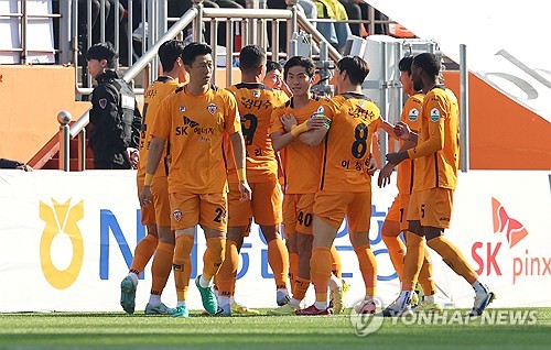 Jeju SK beat Suwon Samsung to secure return to top football league for 2026