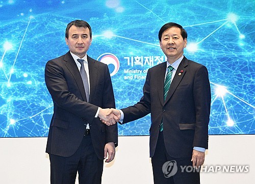 Deputy PMs from S. Korea, Uzbekistan hold meeting in Seoul