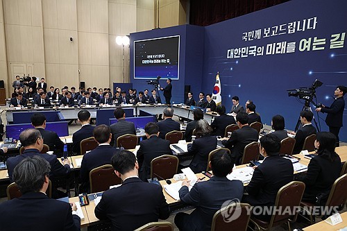 Media watchdog to address fake news via transparency center