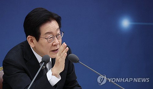 (3rd LD) Science minister vows punitive fines against companies with repeated security breaches