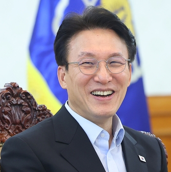 韩总理：特朗普出席APEC峰会可推动半岛对话进程