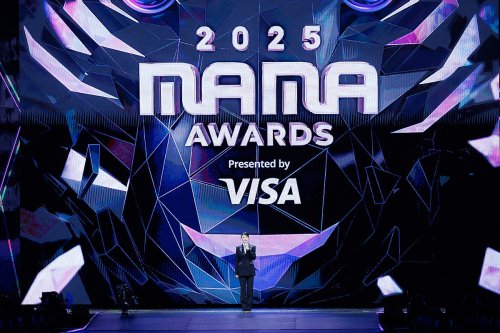 K-POP颁奖礼MAMA收官 GD实现四冠王